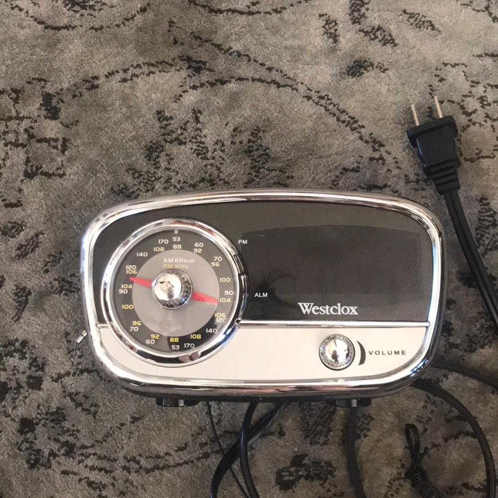 Electric radio alarm clock